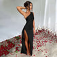 Passar dina kurvor Satin One Shoulder Drape Slit Maxi Dres