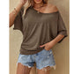 Avslappnad damtopp med kort ärm och off-shoulder