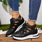 Andningsbara sneakers med snörning och utskärningar