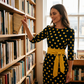👗🌸 Elegant klänning i retrostil med polka-mönster – tidlös och feminin