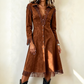 💰 Halva priset! 👗 Dam vintage långärmad fransklänning i mjuk suede – slagkrage, fransar, smickrande midja, perfekt för vardag och fest. ✨